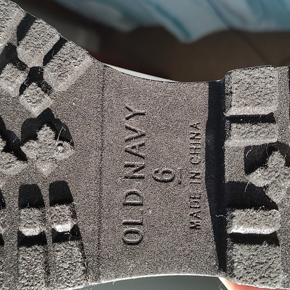 Old Navy ankle rain boots Size 6 - Picture 6 of 6